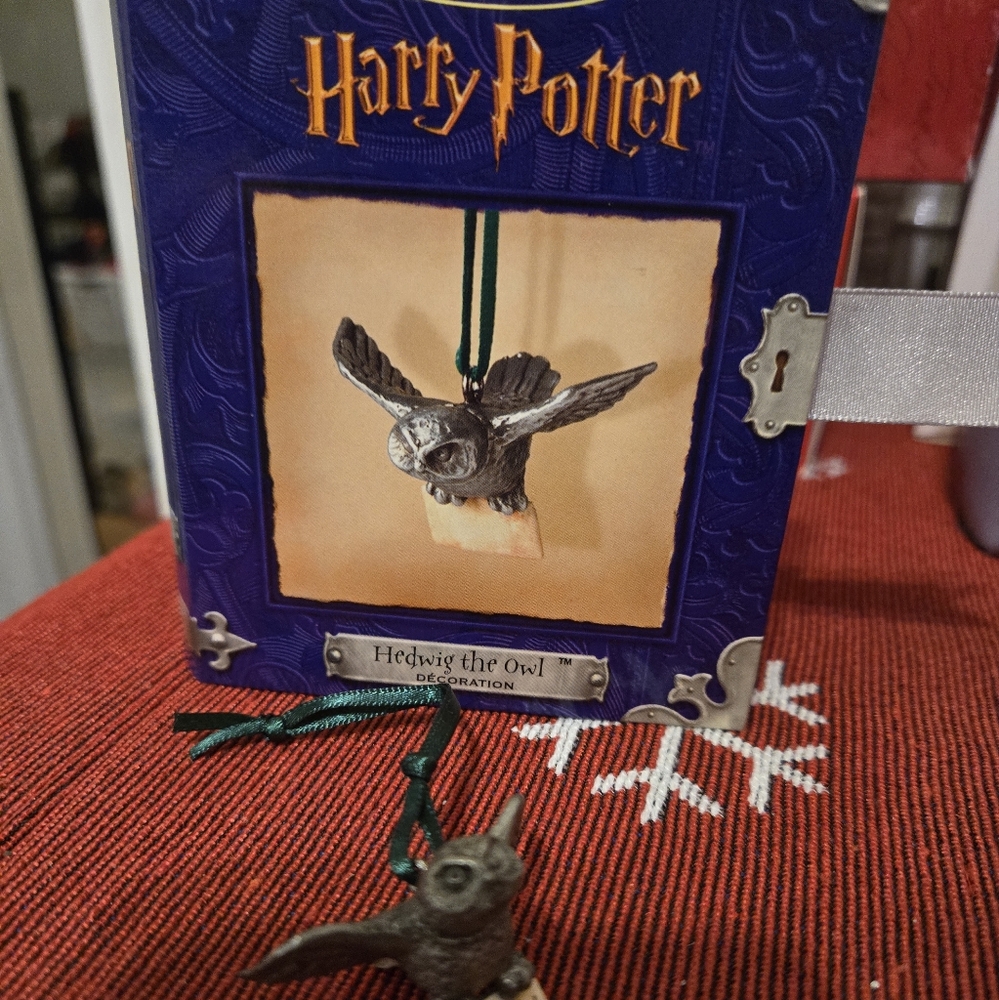 Hallmark hedwig pewter ornament